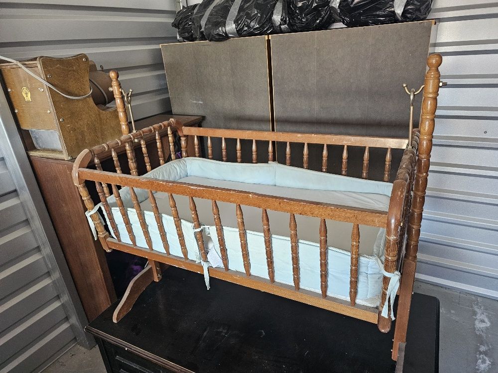 Crib, Rocking