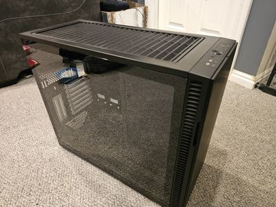 Fractal Define R6 Computer Case + Blu-ray drive