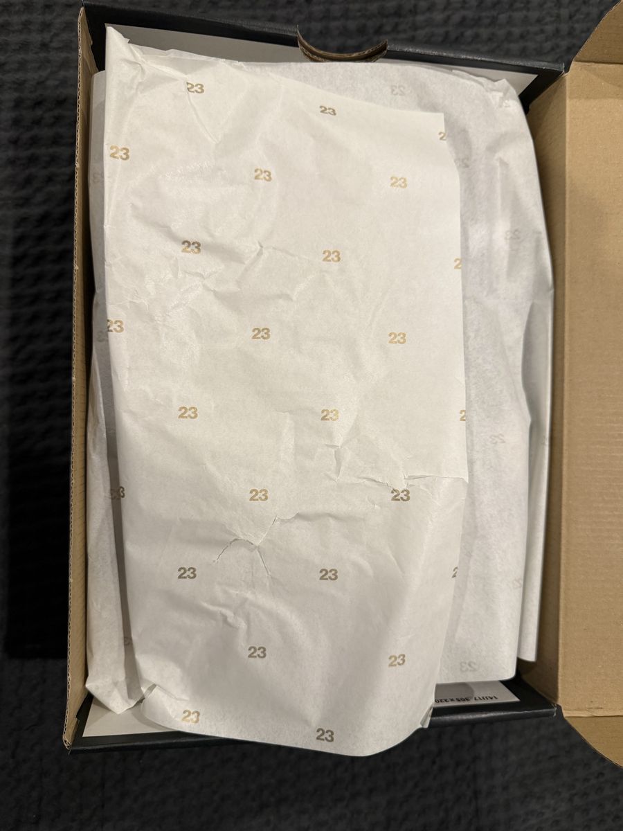 Main image 6