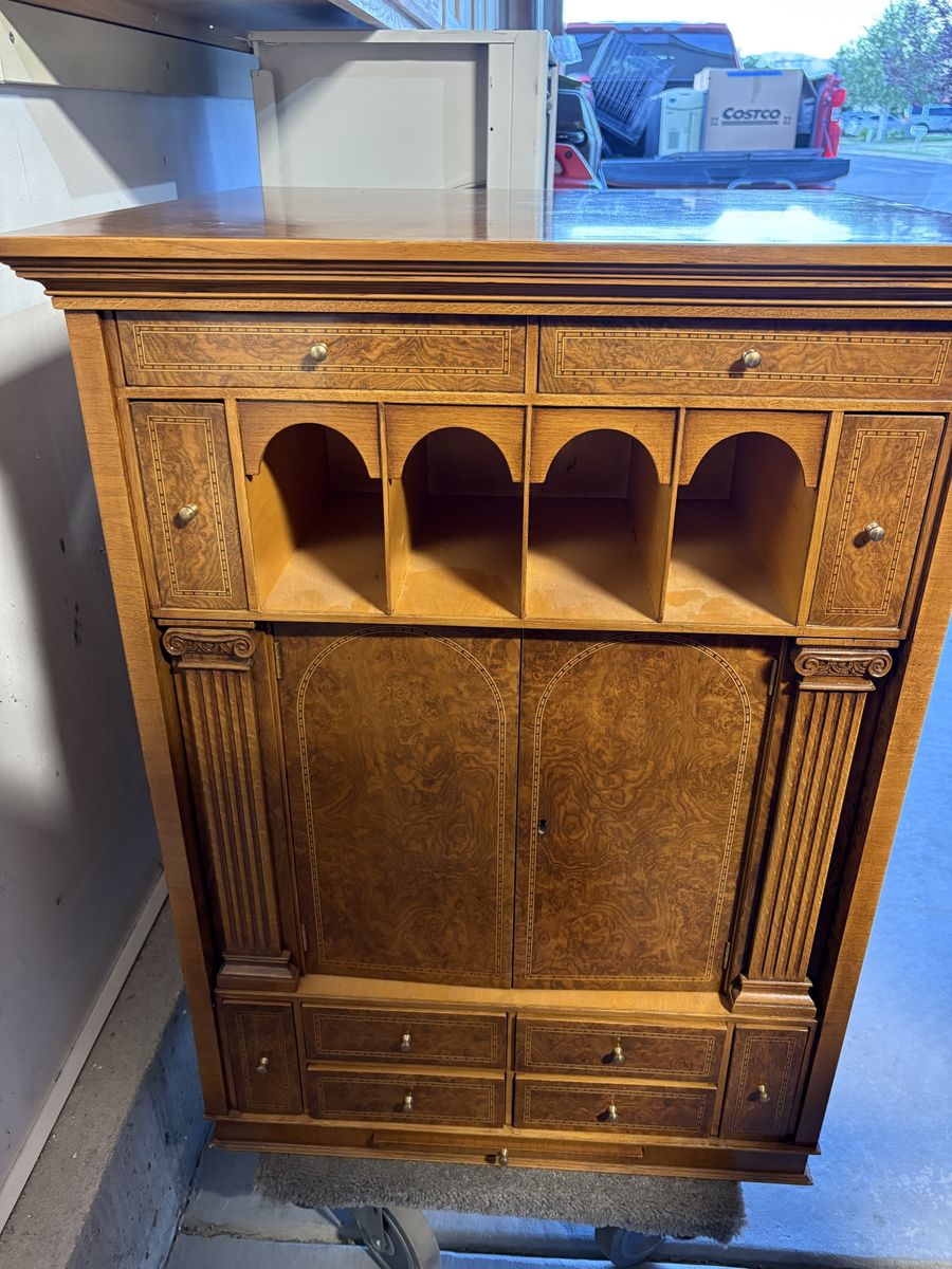 Provasi Italian Cabinet