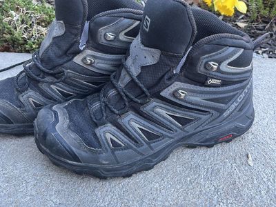 Salomon Hiking Boots- Mens 8