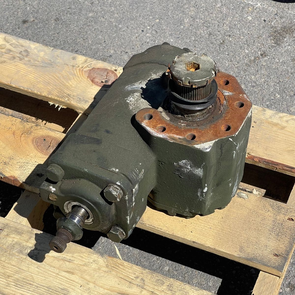 Main image 3