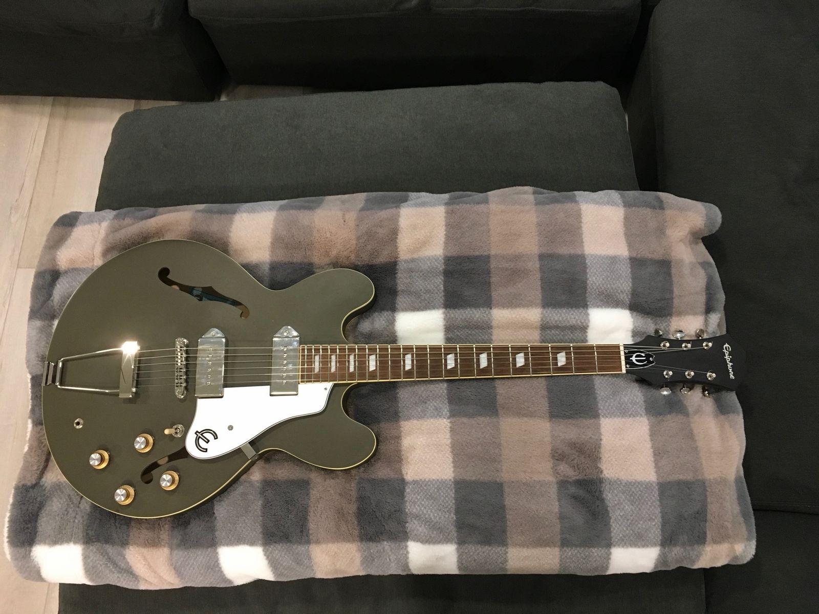 Epiphone Dot Studio Semi-Hollow Electric Guitar Olive Drab Finish