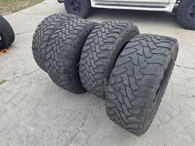 used in good condition toyo MT 35×12.5×20