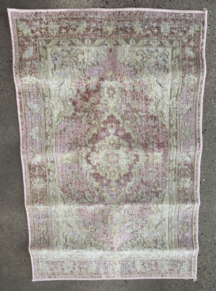 Isabella Light Pink Rug