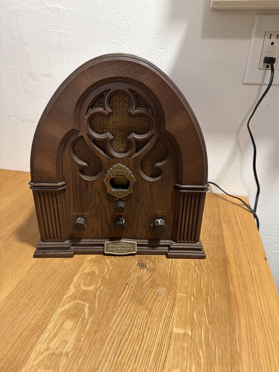 Old fashioned radio