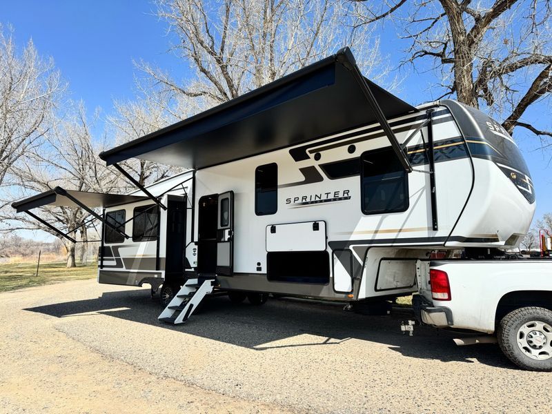 2025 Keystone Sprinter 3210RLS 5th Wheel