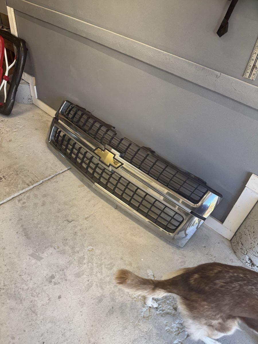 07-10 Silverado HD grille