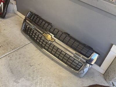 07-10 Silverado HD grille
