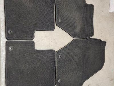 2010-2017 Volvo XC60 floor mats