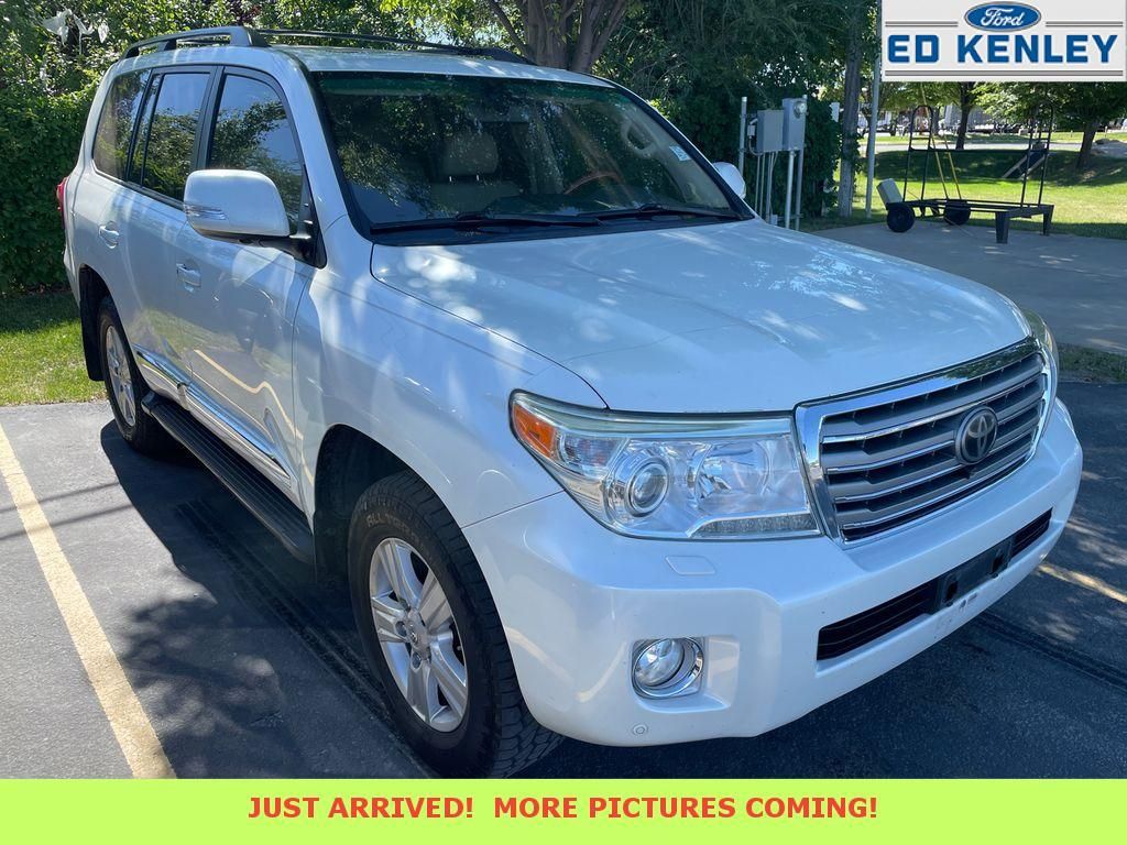 2013 Toyota Land Cruiser Base