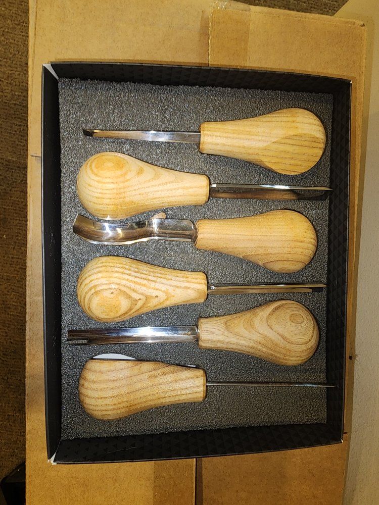BeaverCraft Wood Carving Hand Tool Set with Wooden Handles and Storage Box