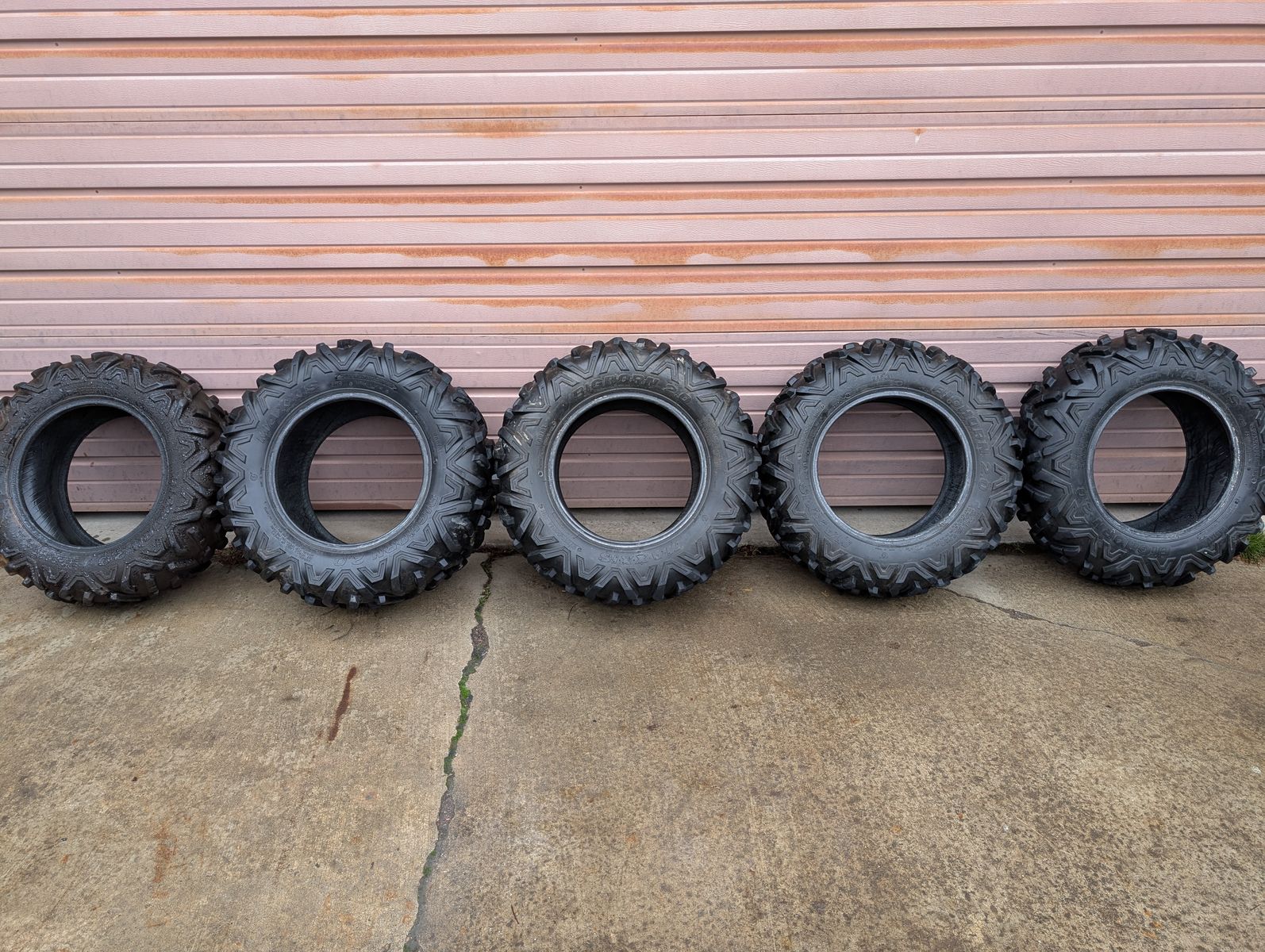 Maxxis Bighorn 2.0 Tires 27x14"