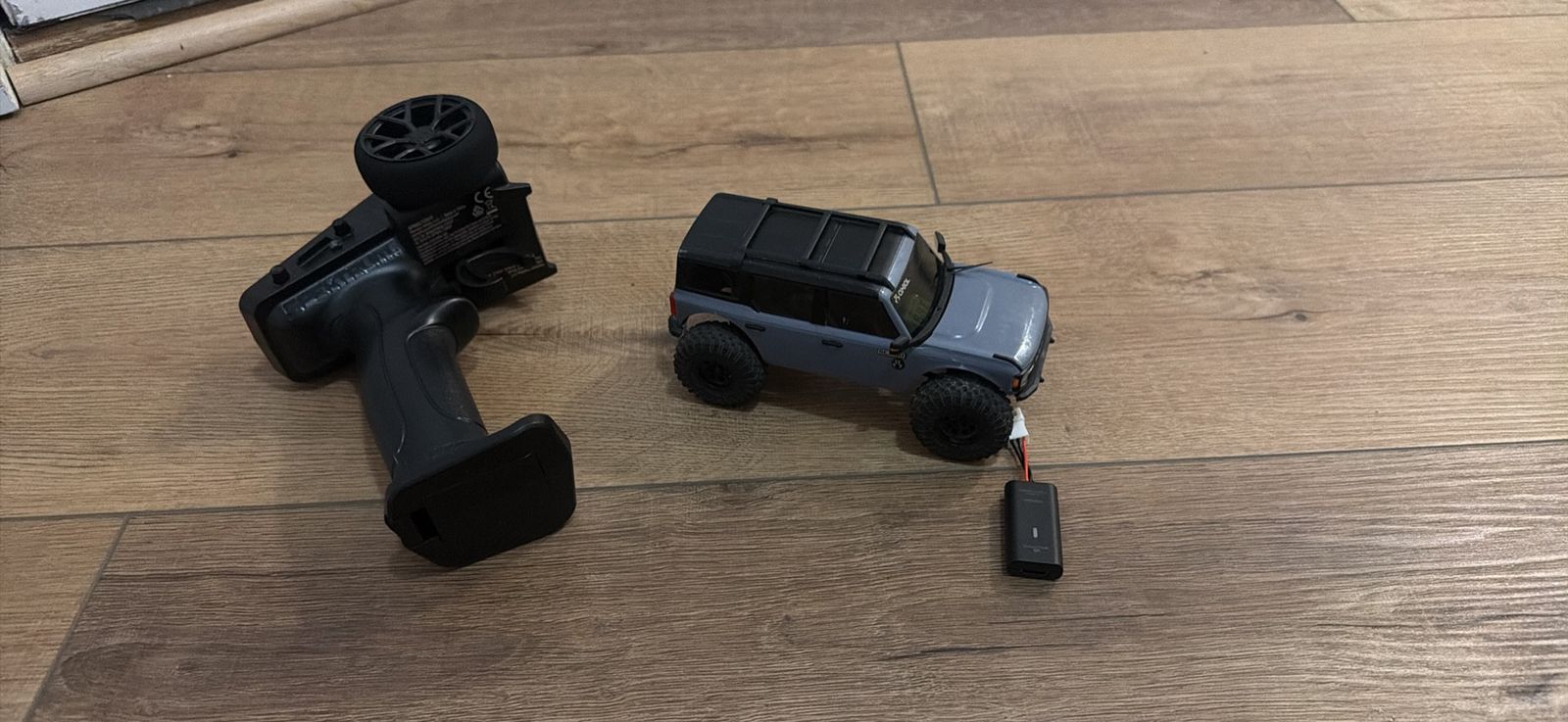 Axial scx30 bronco