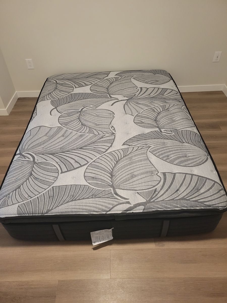 Sealy Mattress with Adjustable Base
