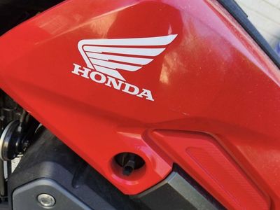 Honda Navi 2022 Red Scooter/Motorcycle Excellent Condition