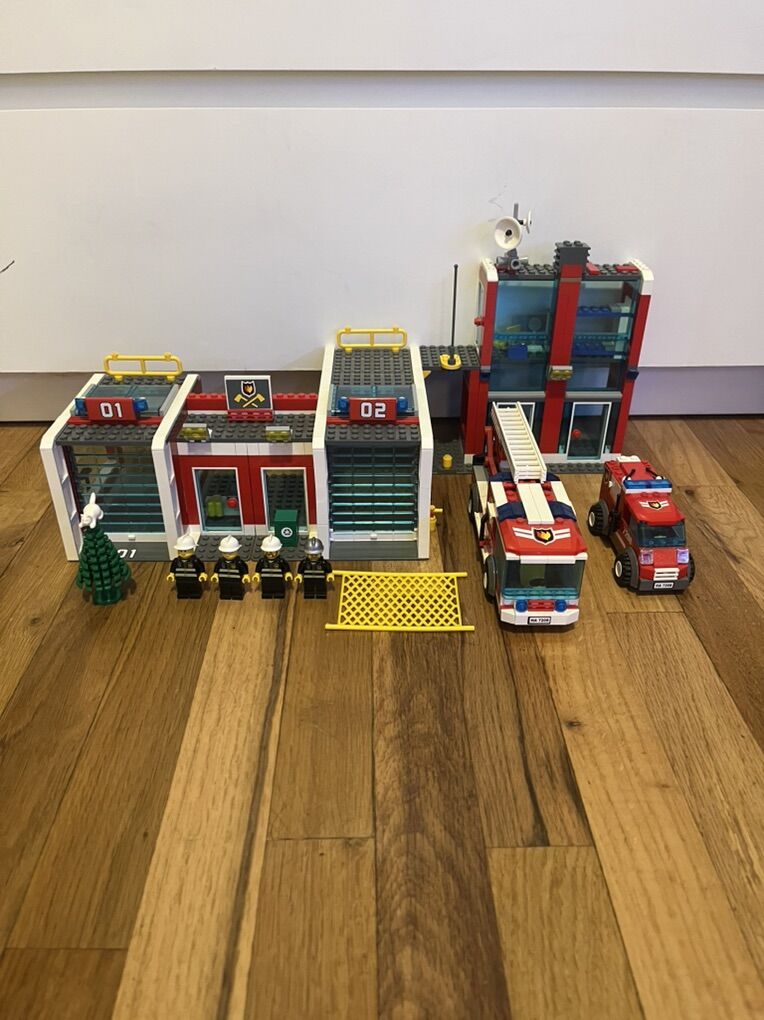 Lego City 7208 Fire Station