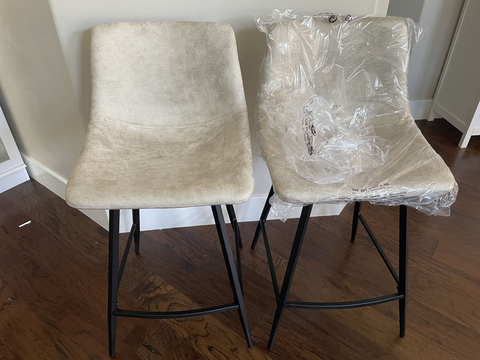 Brand new set of 2, .24 inch Counter Height Bar Stools Set of 2 with Back, Beige