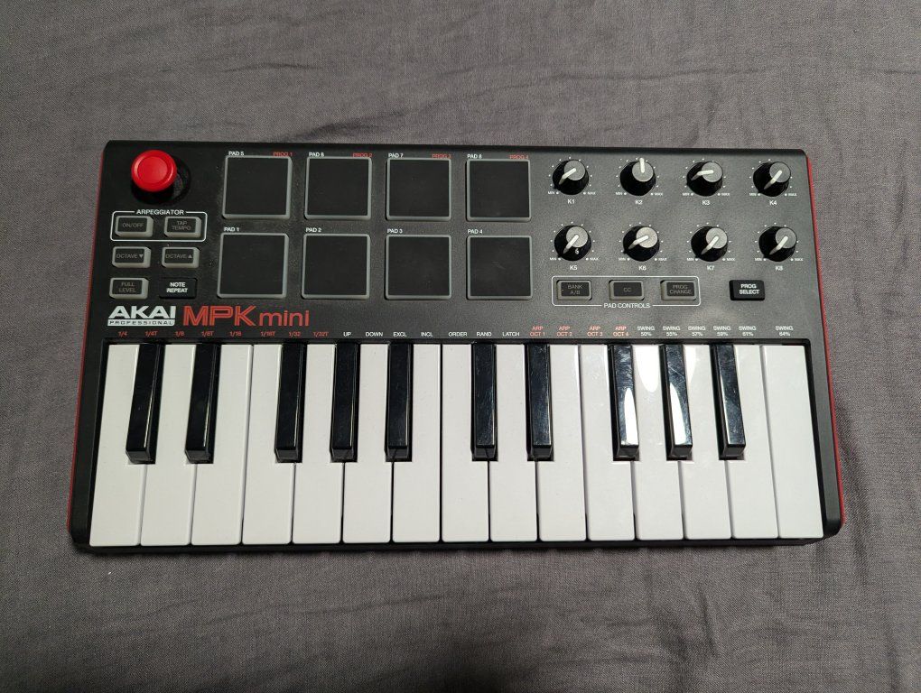 AKAI MPK Mini MK2 (MIDI Music Controller)