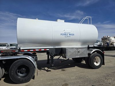 1991 Reliance 3,500gal Stainless Steel Trailer