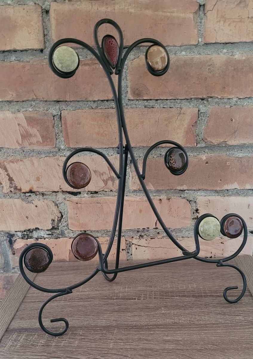 Decorative wrought iron easel stand