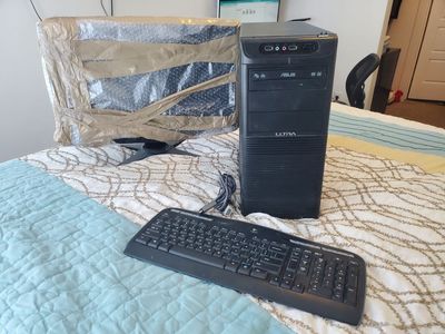 Desktop Computer, Monitor, Keyboard
