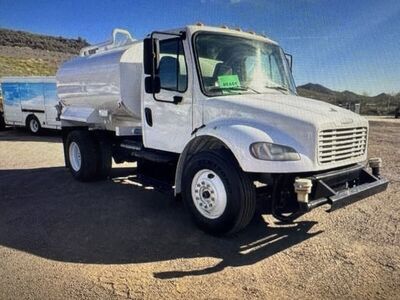 2006 freighliner water truck