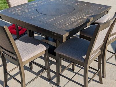 dining room table & chairs