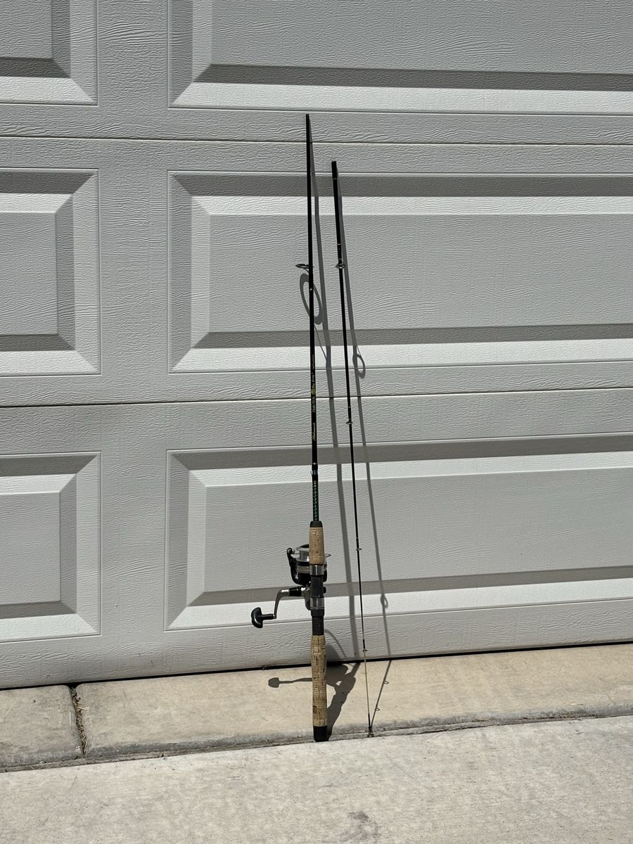 7 Ft Ugly Stik Fishing Pole Daiwa Reel