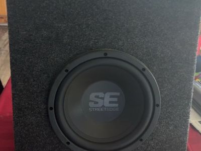 Streetedge Subwoofer with Alpine V12 MRV-F300 Amplifier
