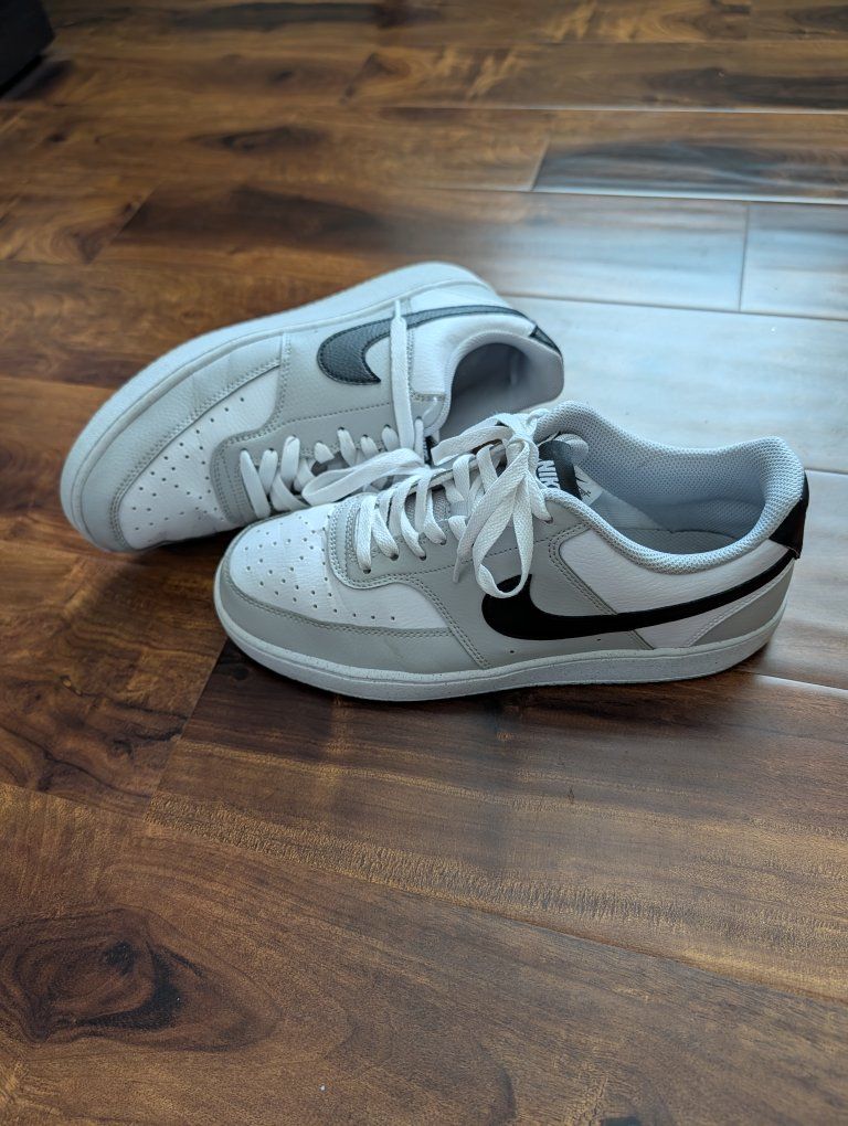 Men's Nike court vision low