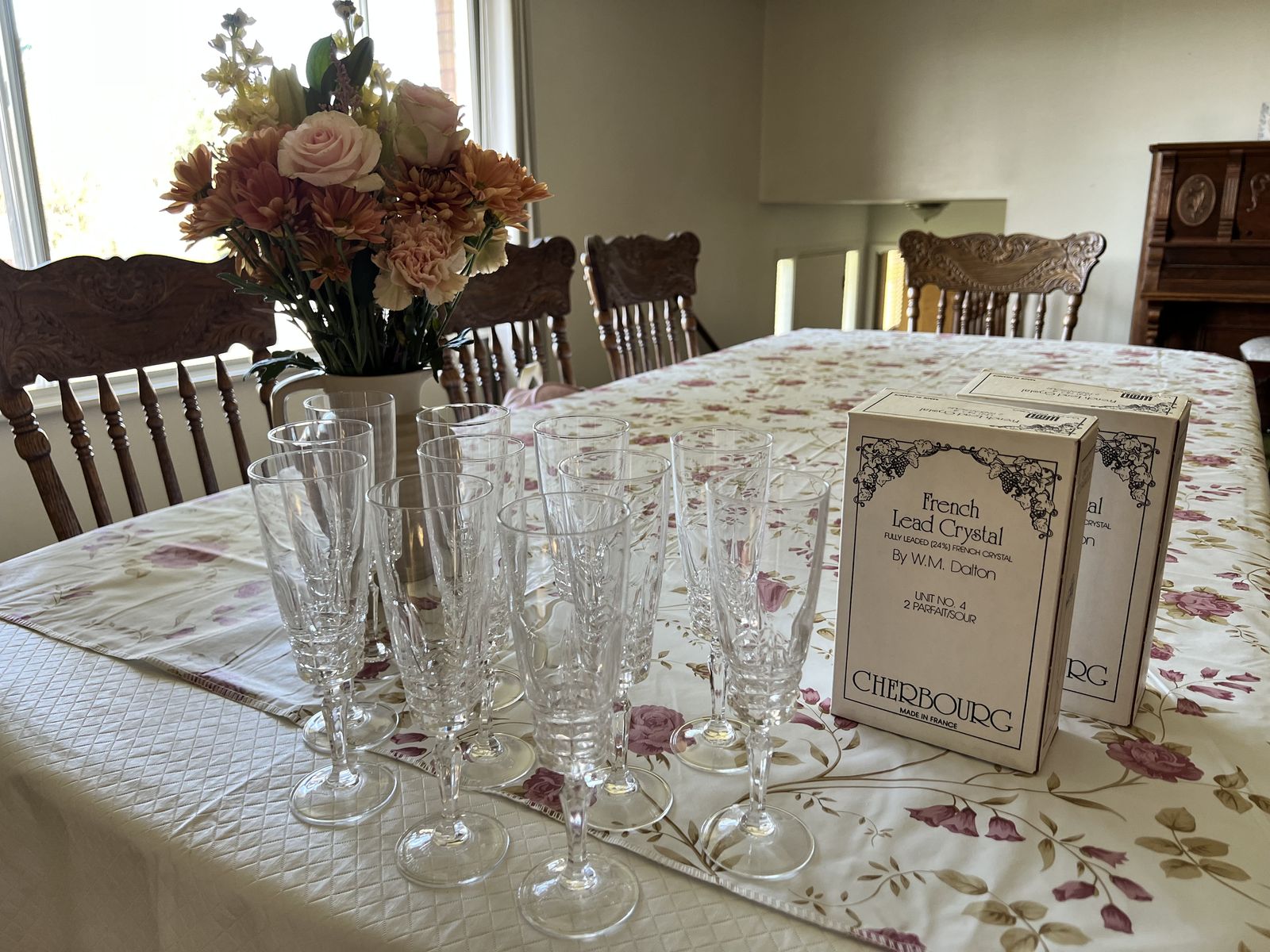 W.M. Dalton Cherbourg French Lead Crystal Champagne Flutes - Clear (Set of 11)