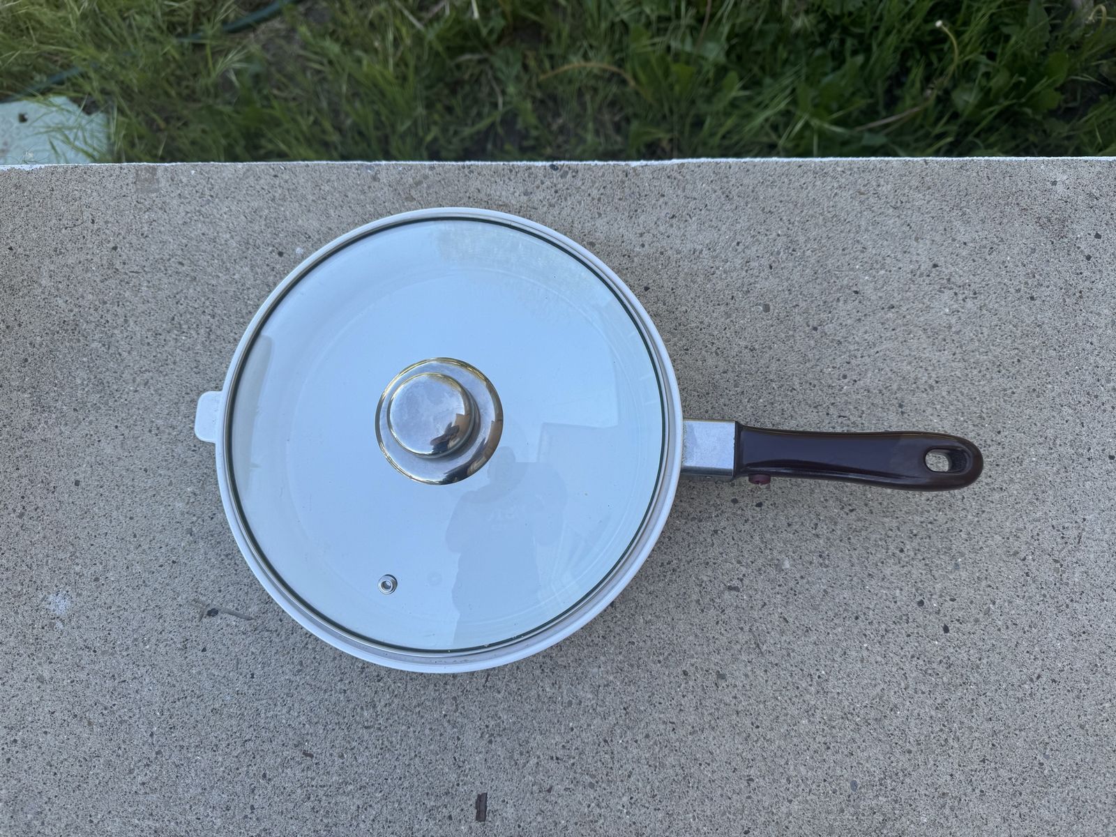 Main image 6