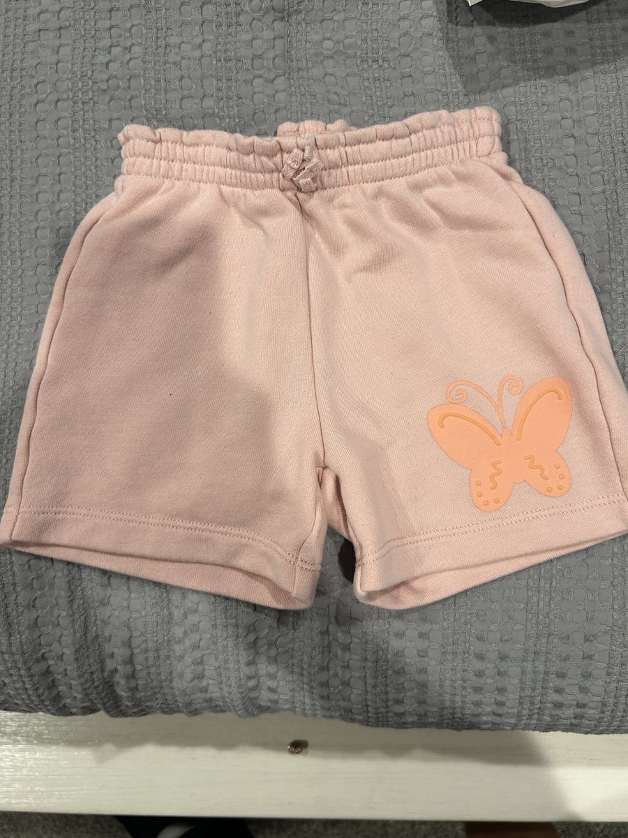 Girls' Sweat Shorts. Size 5- fits 7/8 year olds