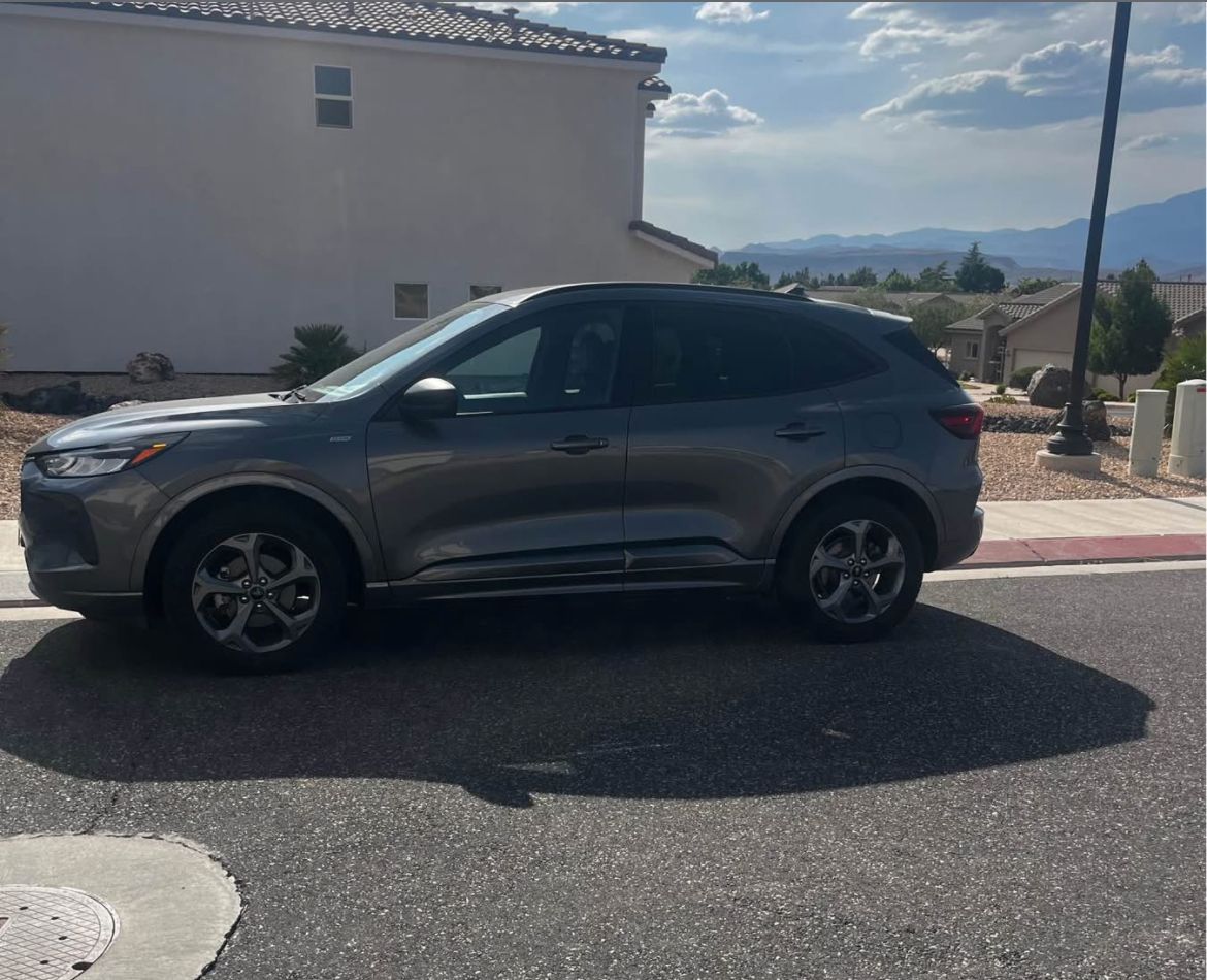 2023 Ford Escape ST-Line