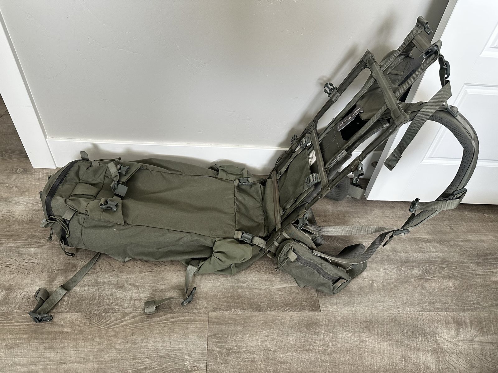Main image 3
