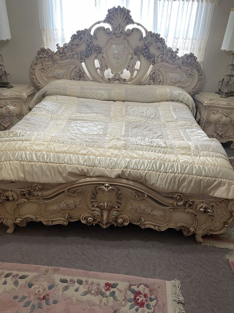 Rococco Bedroom Furniture