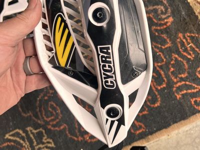 Cycra Pro Bend Ultra Handguards With HCM Mount