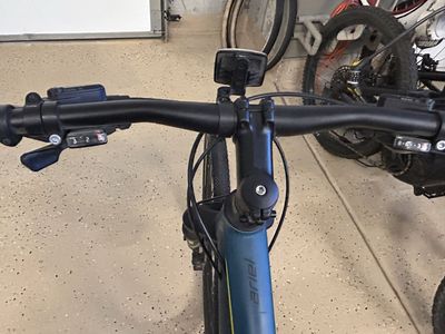 2017 Specialized Ariel - size Medium