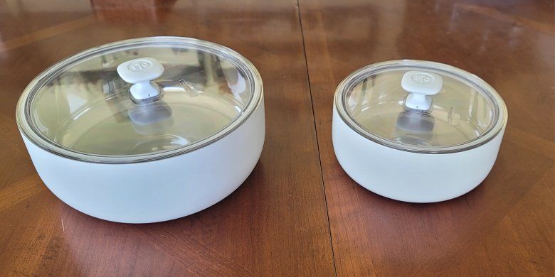 Pampered Chef Insulated Serving Bowl Set with Lids, Retired Product
