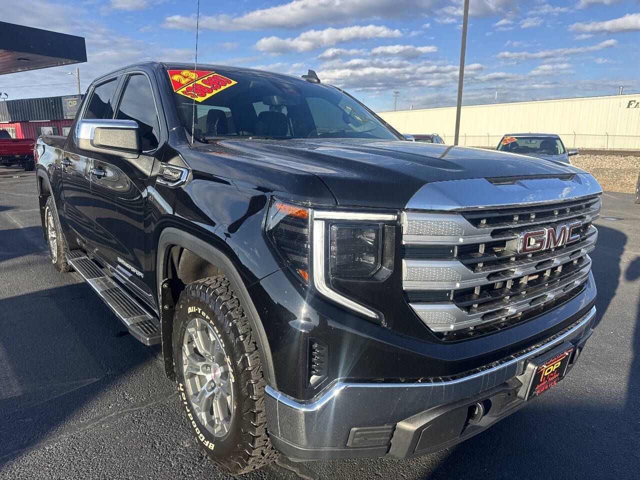 2023 GMC 1500 SLE