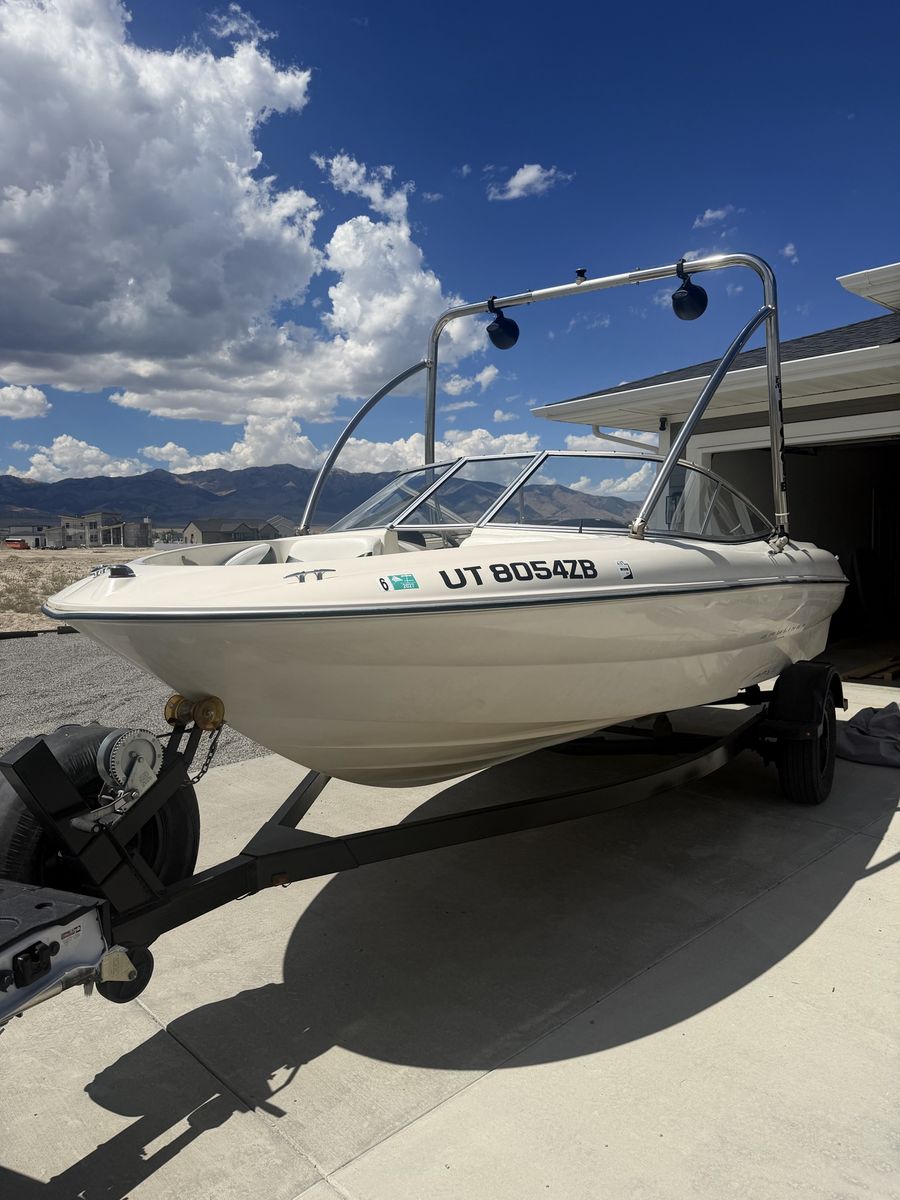 02 bayliner capri 19’