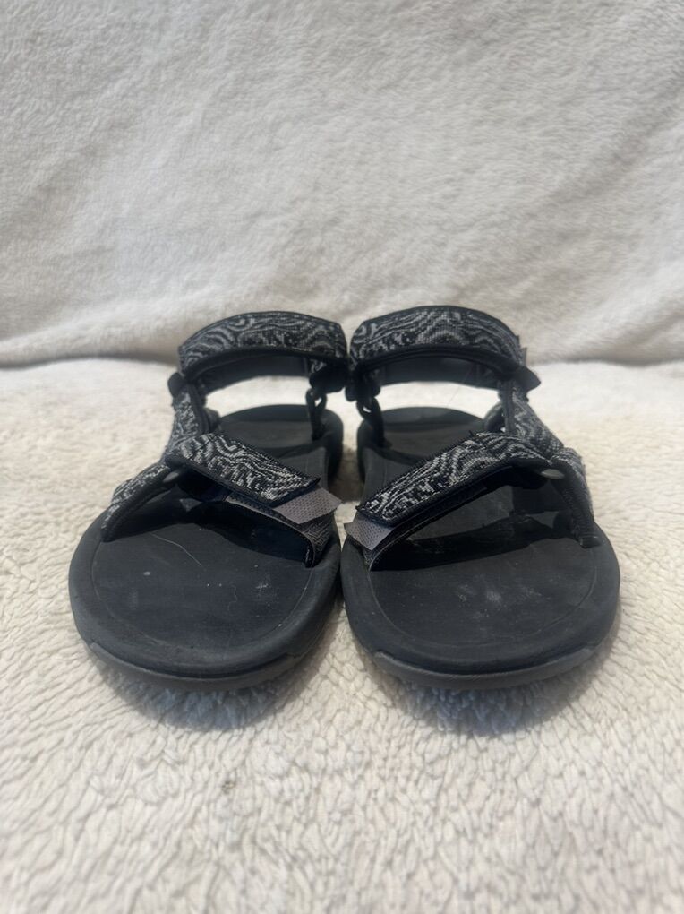 Teva Youth Size 4 Gray & Black Sport Sandals
