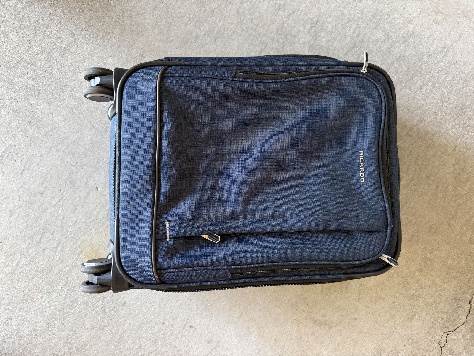 20" Travel Carryon Suitcase Expandable