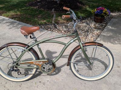 Raleigh Retroglide 26" Cruiser Bike.-7 Speeds