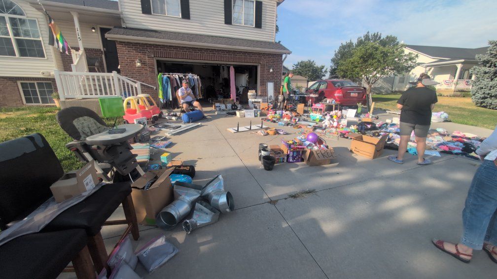 08/09 Multi-Family Garage Sale - Household Goods, Clothing, Toys, and Misc Items 115 Pennsylvania Dr Harrisville 