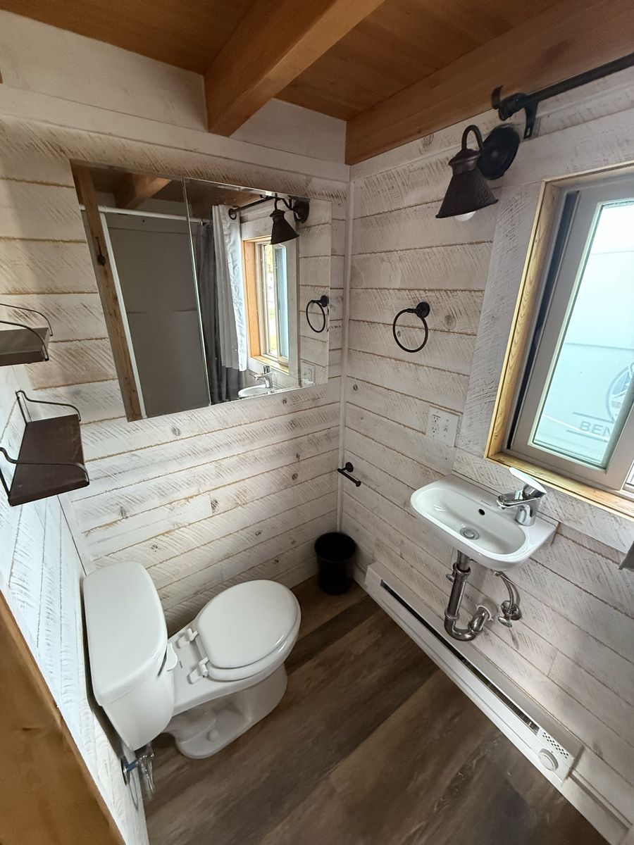 Main image 11