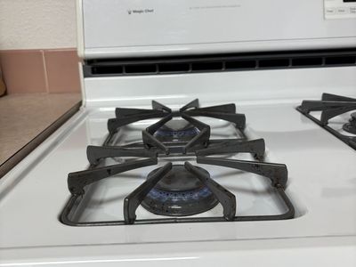 Magic Chef Gas Range