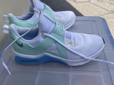 Women’s Nike air