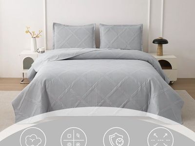 New! Solid Color Quilt Set Queen/Full Size, light gray Bedspread Coverlet Microfiber Bedding Lightweight Reversible Set